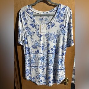LuLaRoe White V-Neck Short Sleeve Tee with Blue Floral Print